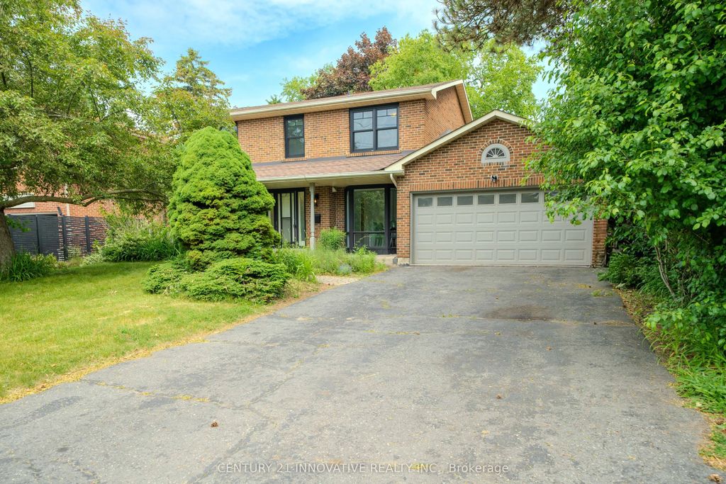 172 Lawson Road, Toronto E10