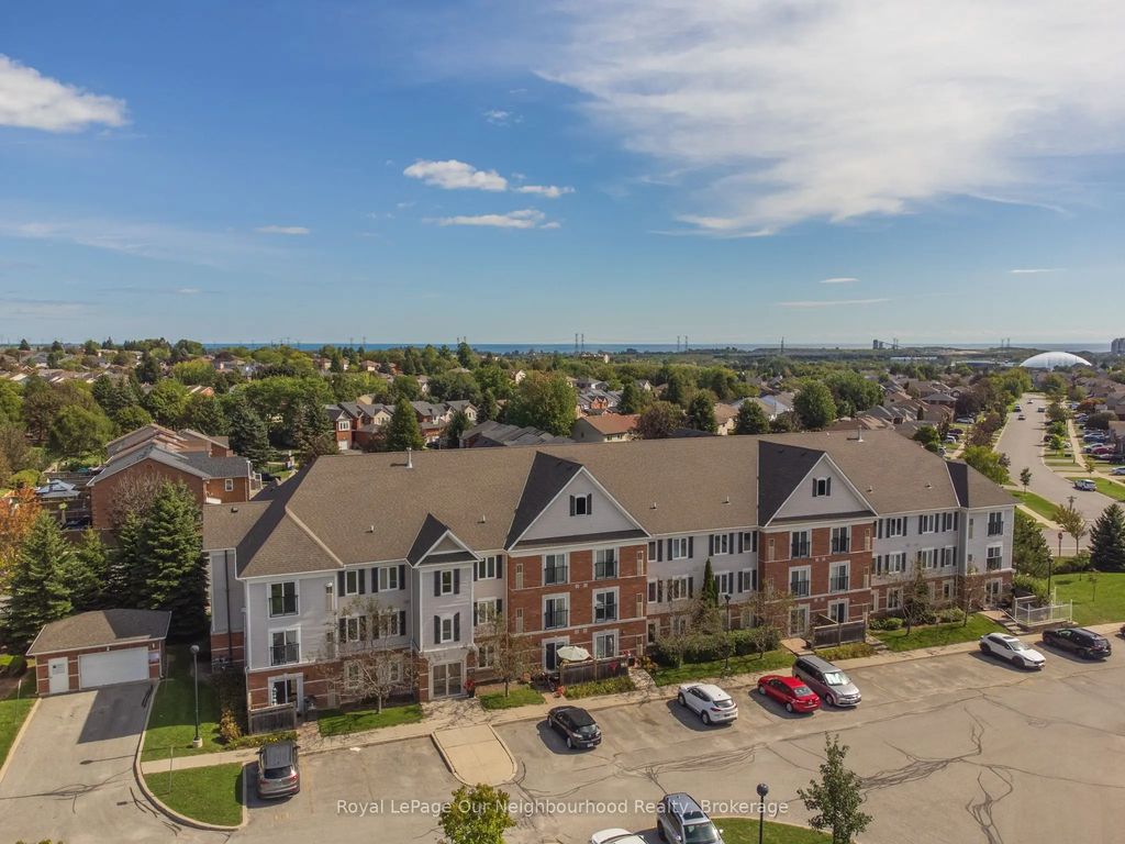 106 Aspen Springs Drive 203, Clarington