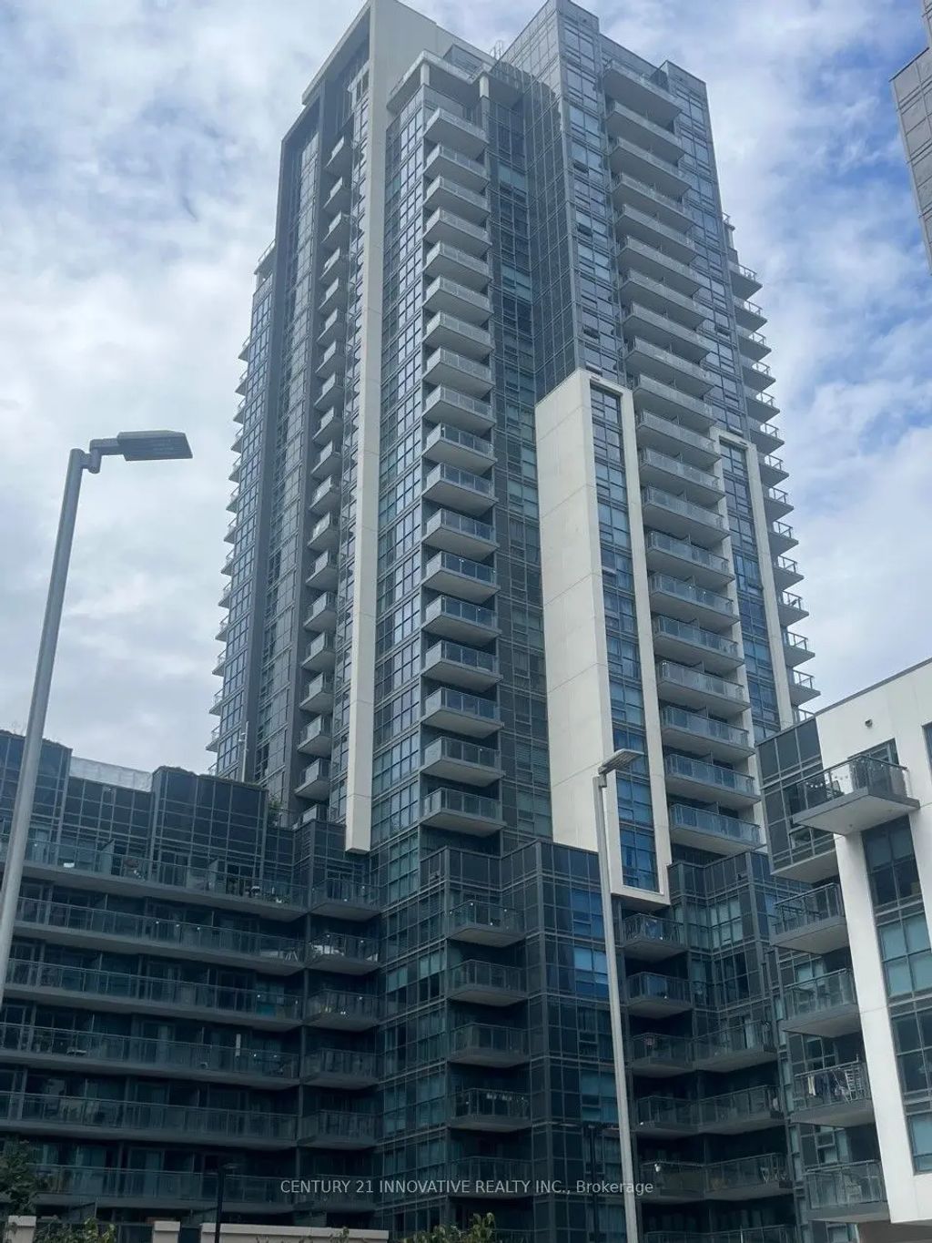 30 Meadowglen Place 1610, Toronto E09