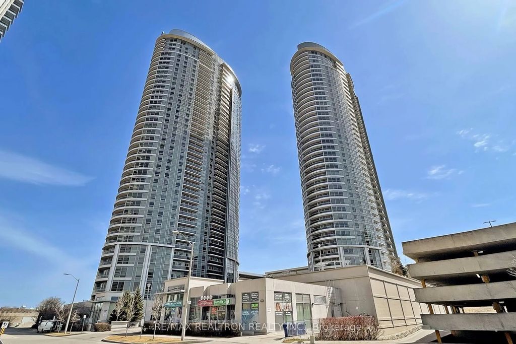 125 Village Green Square 911, Toronto E07