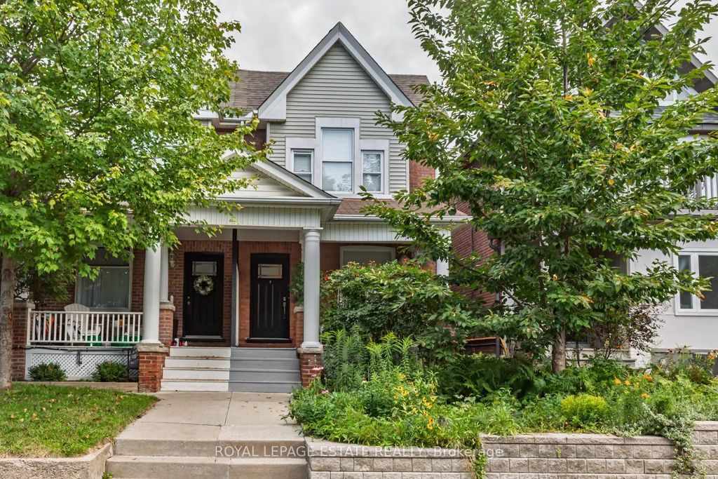 48 Bloomfield Avenue, Toronto E01