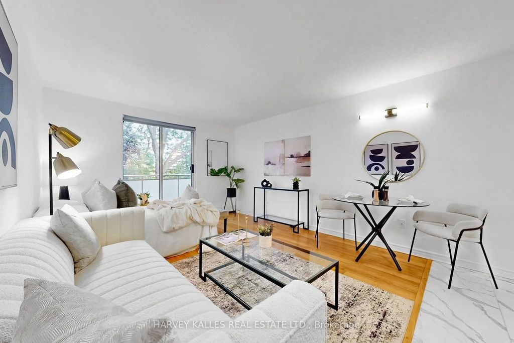 123 Woobine Avenue 315, Toronto E02