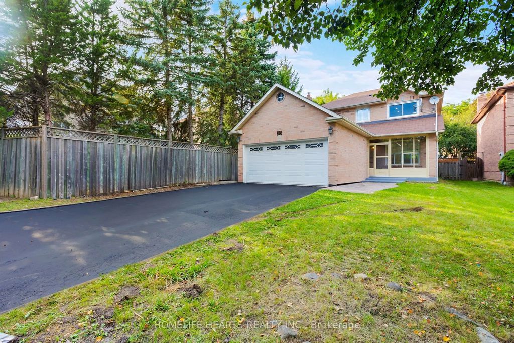 36 Lachlan Drive, Ajax