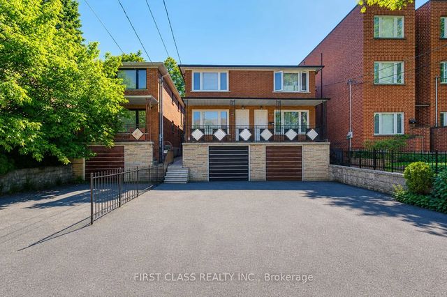 427 Leslie Street, Toronto E01