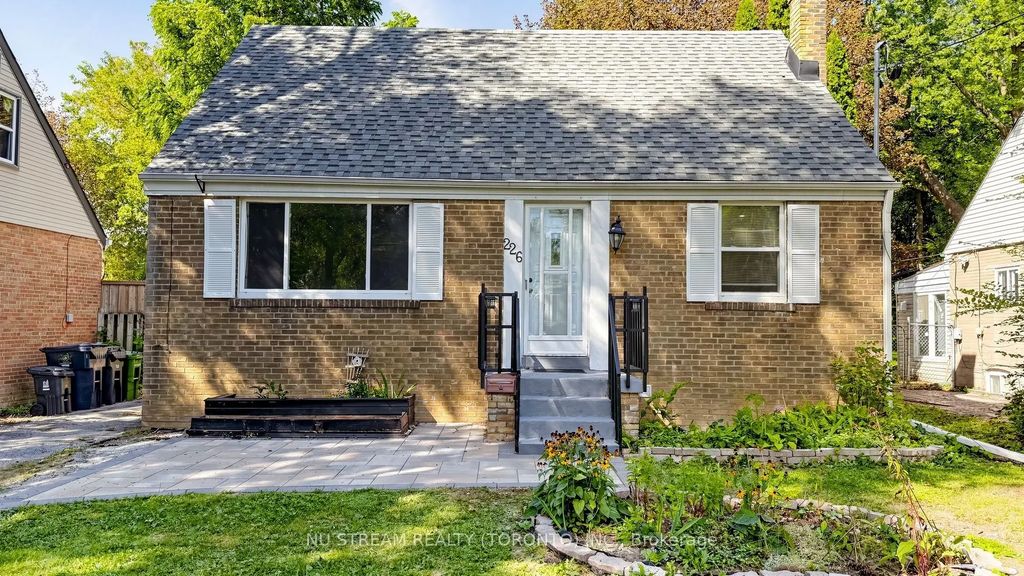 226 Oakridge Drive, Toronto E08