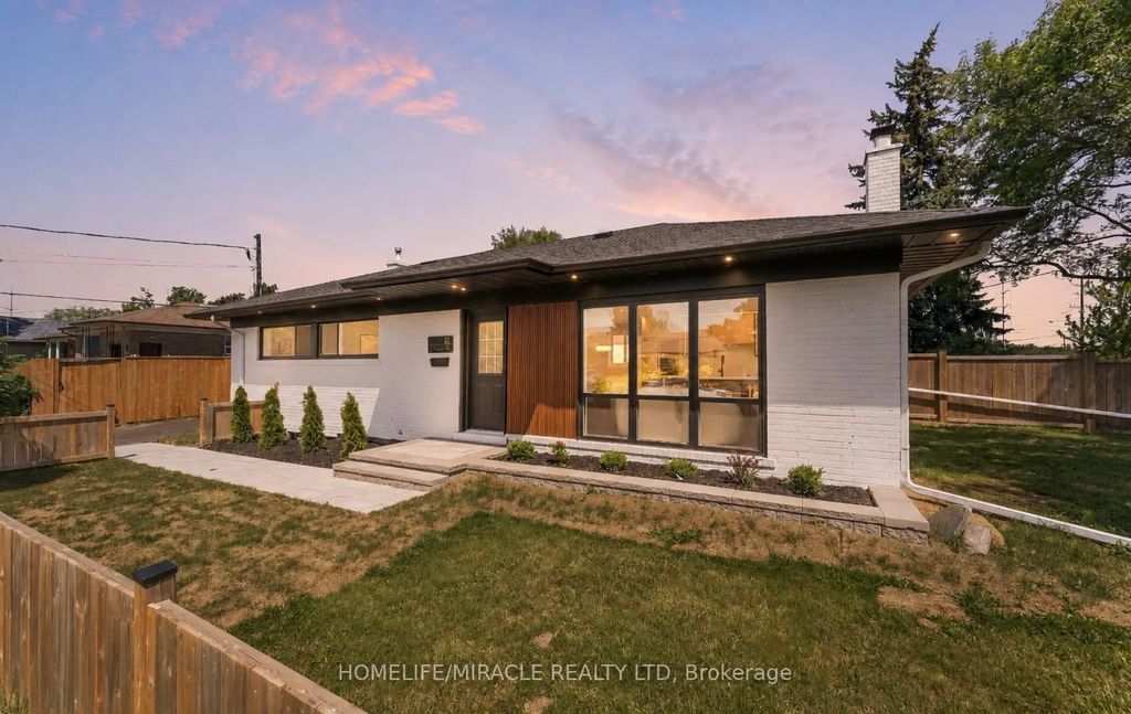 22 Arnprior Road, Toronto E09
