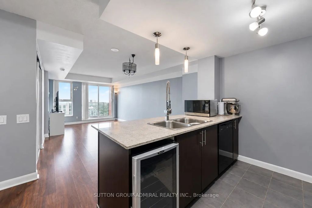 25 Town Centre Court 3203, Toronto E09