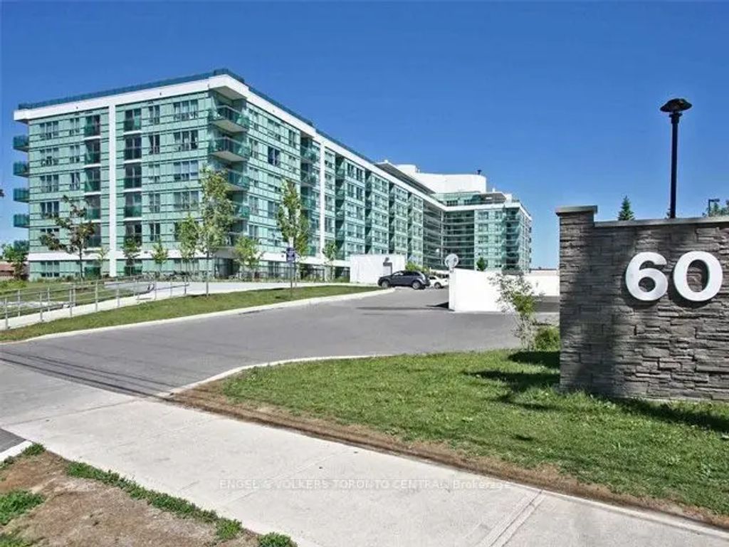 60 Fairfax Crescent 330, Toronto E04
