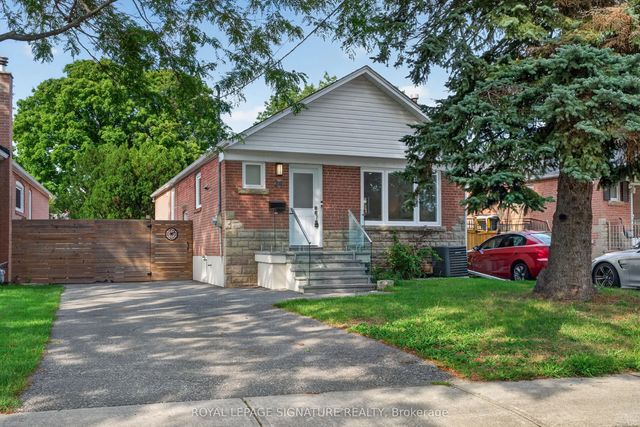 24 Glenshaw Crescent, Toronto E03