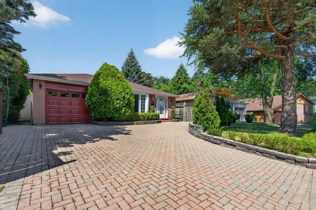 16 Earswick Drive, Toronto E08