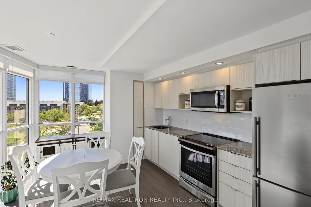 225 Village Green Square 308, Toronto E07