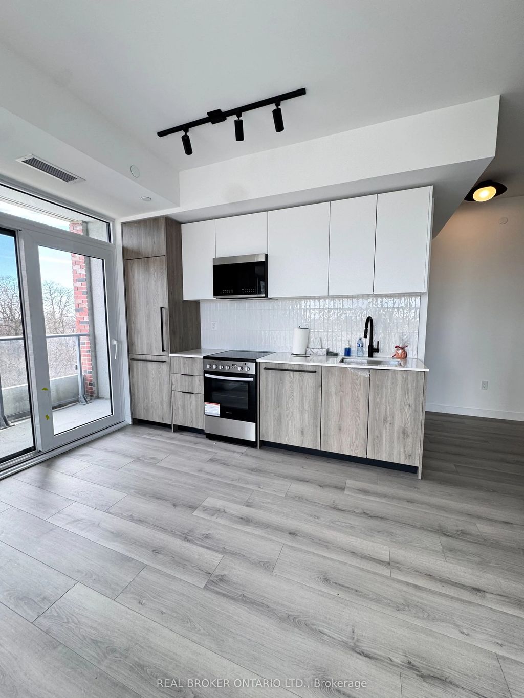 1635 Military Trail 420, Toronto E10