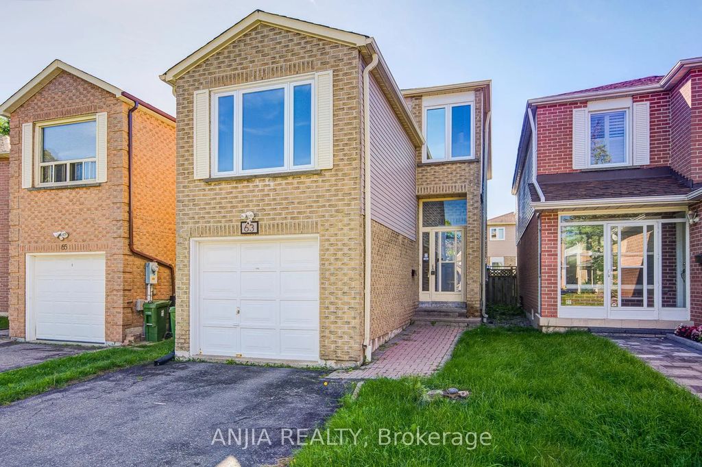 63 Enchanted Hills Crescent, Toronto E07