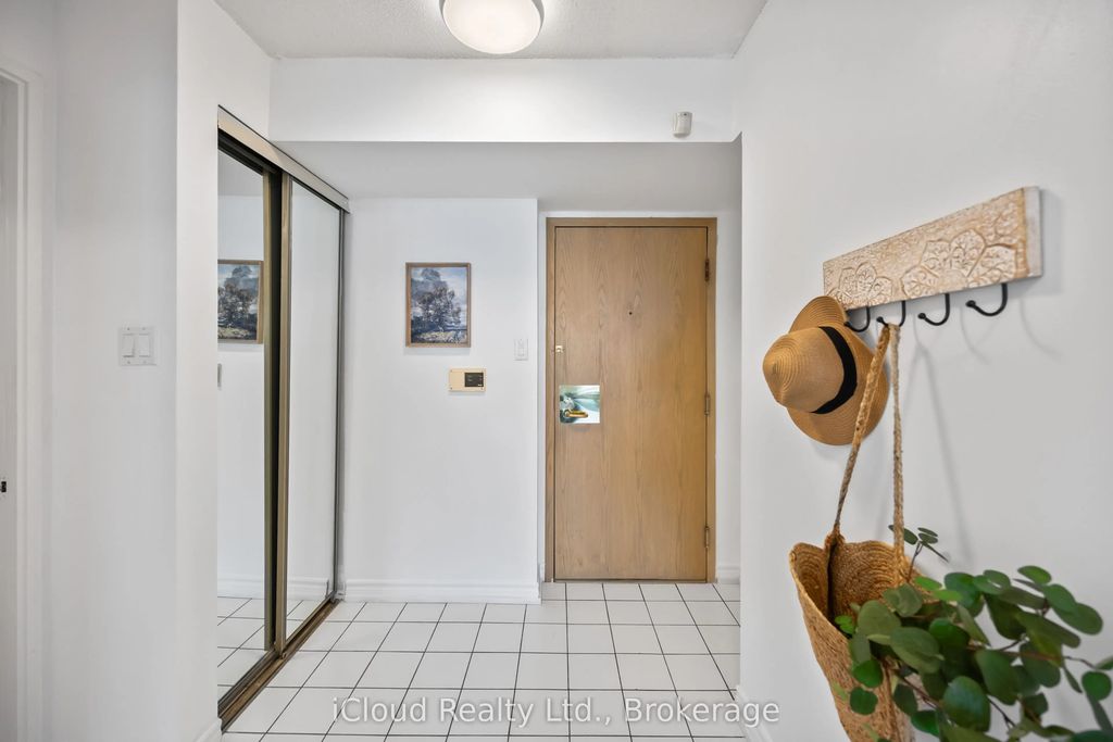 3231 Eglinton Avenue E 1107, Toronto E08