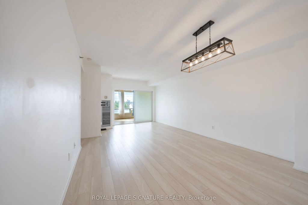 5800 Sheppard Avenue E 316, Toronto E11