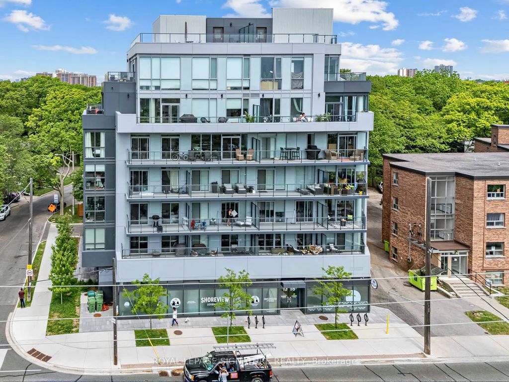 1316 Kingston Road 204, Toronto E06