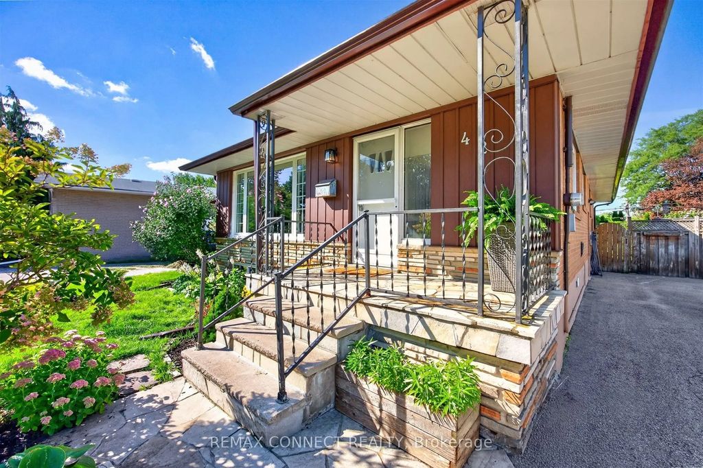 42 Bainhart Crescent, Toronto E09