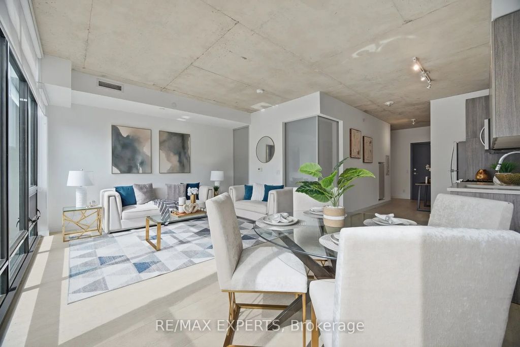 246 Logan Avenue E 225, Toronto E01