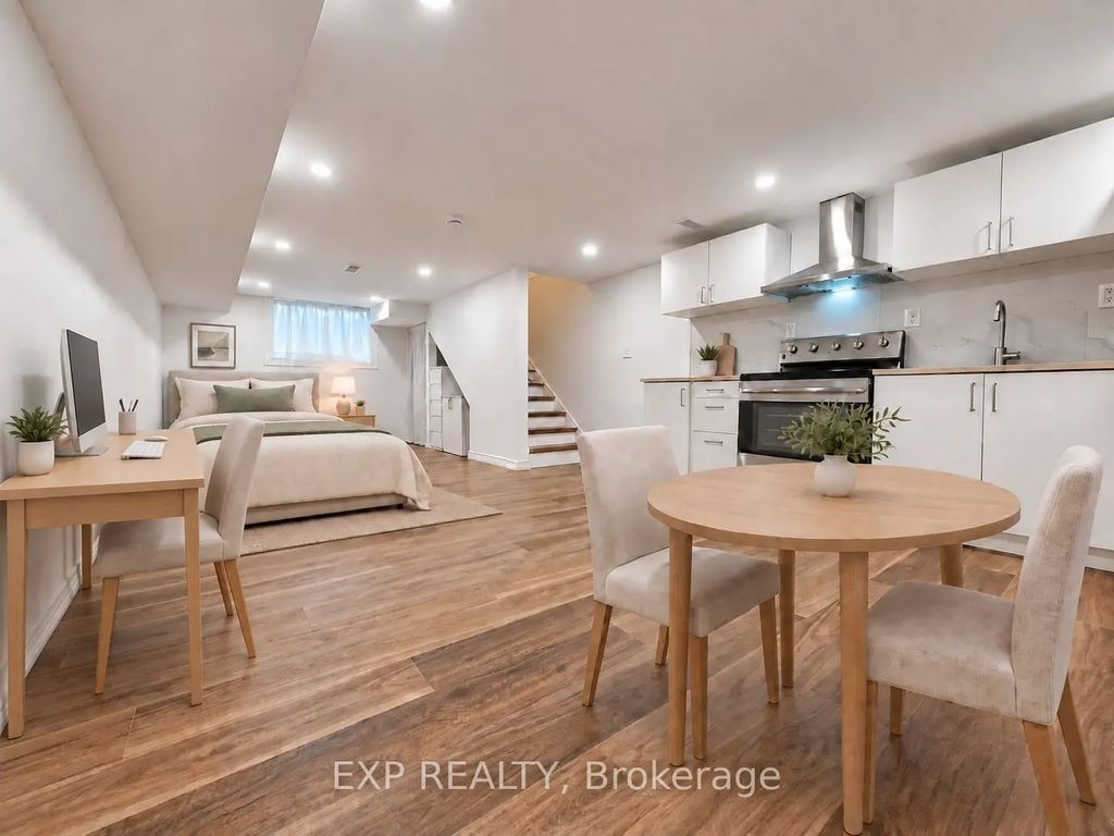 1042 Coxwell Avenue Lower, Toronto E03