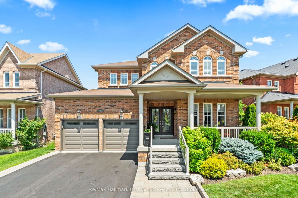 928 Black Cherry Drive, Oshawa
