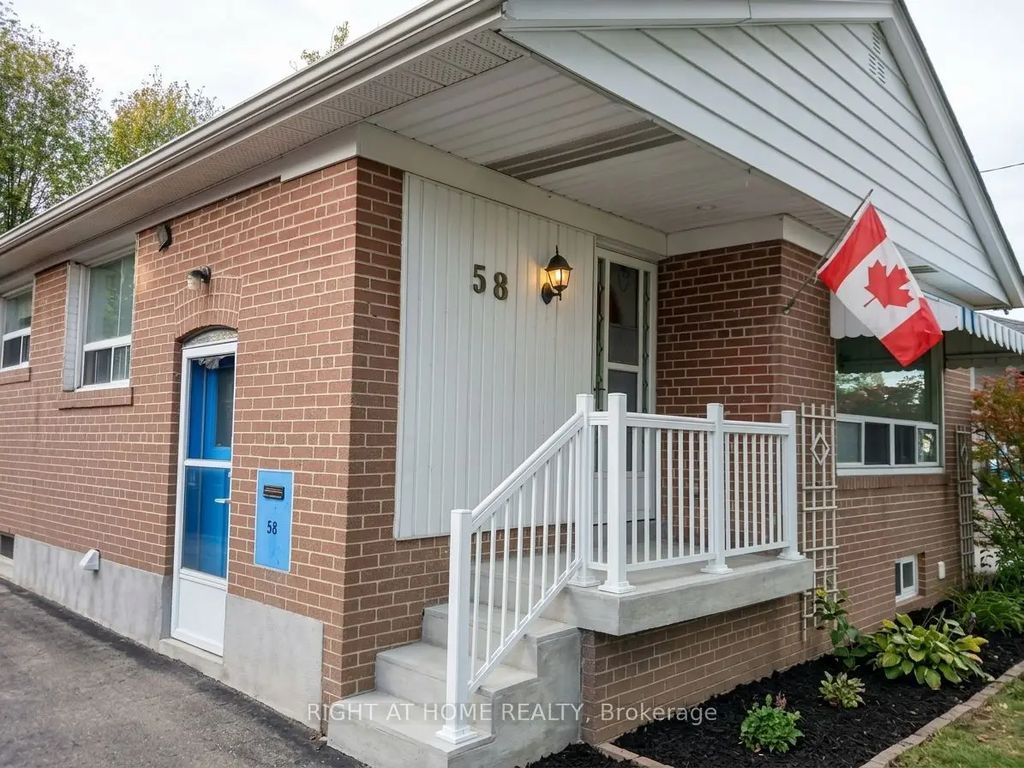 58 Deanvar Avenue, Toronto E04
