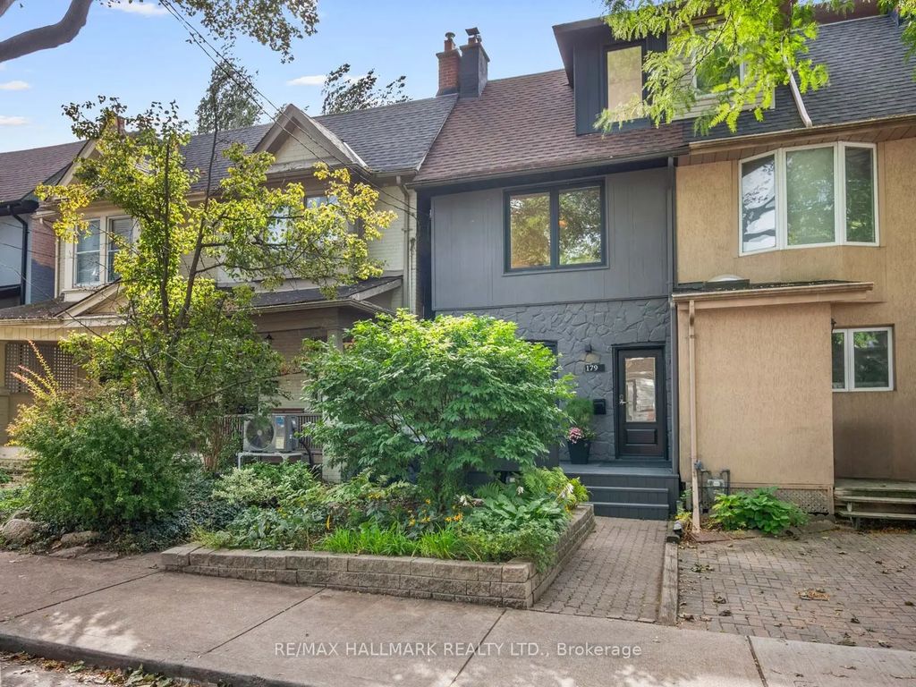 179 Riverdale Avenue, Toronto E01
