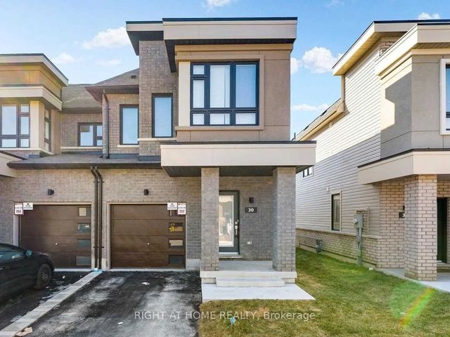 30 Caspian Square, Clarington