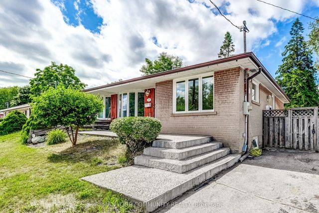 53 Glory Crescent, Toronto E10