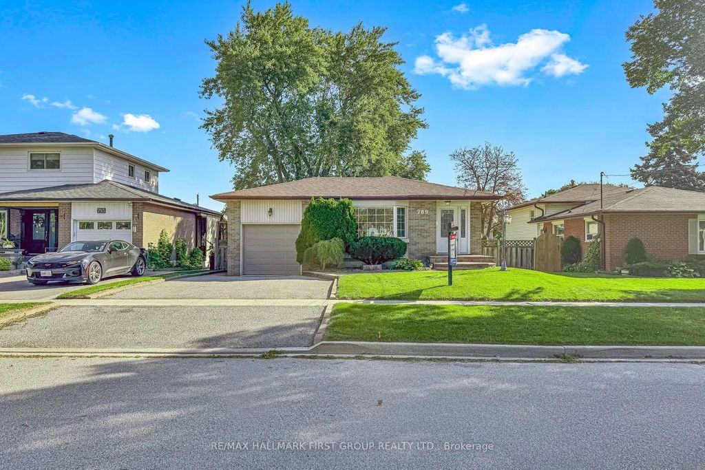 789 Hillcrest Road, Pickering