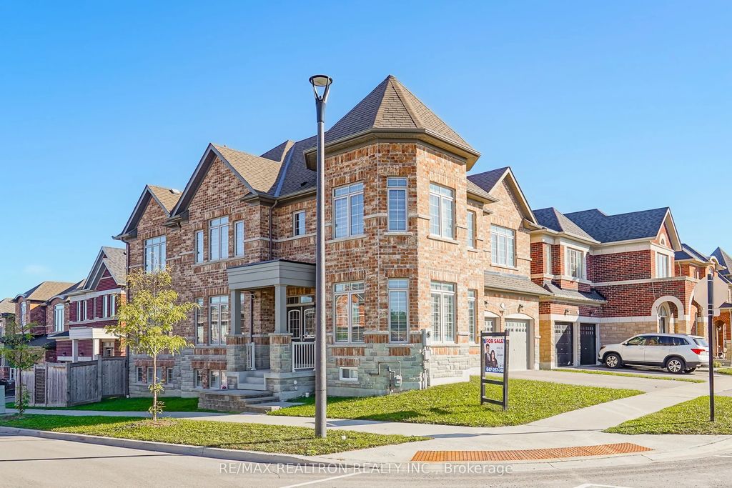 2431 Hibiscus Drive, Pickering