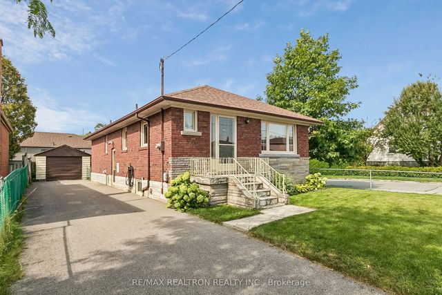 96 Commonwealth Avenue, Toronto E04