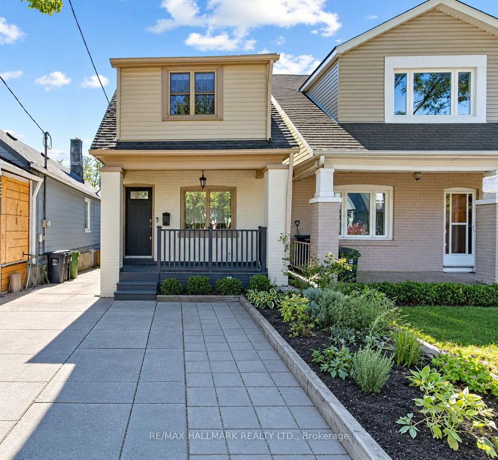 703 Mortimer Avenue, Toronto E03