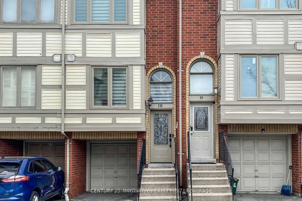 1635 Pickering Parkway 18, Pickering
