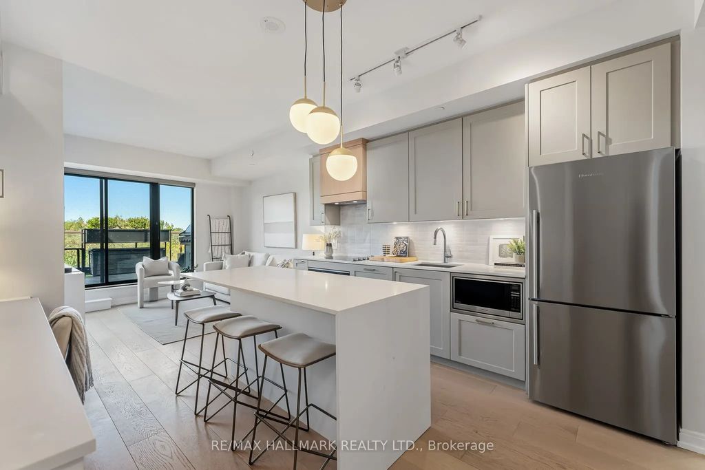 1100 Kingston Road 410, Toronto E06