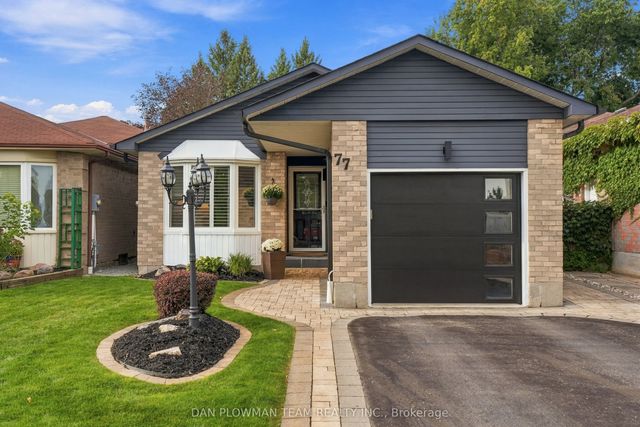 77 Hialeah Crescent, Whitby