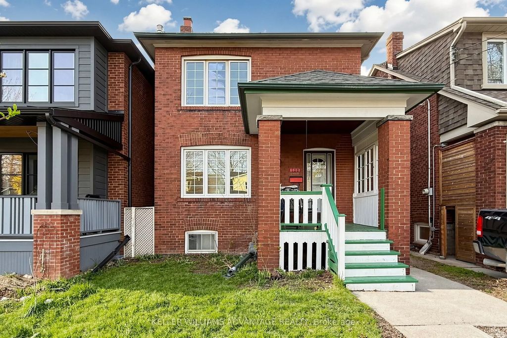 130 Elmer Avenue, Toronto E02
