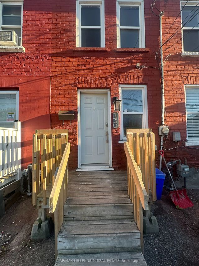 167 Olive Avenue, Oshawa