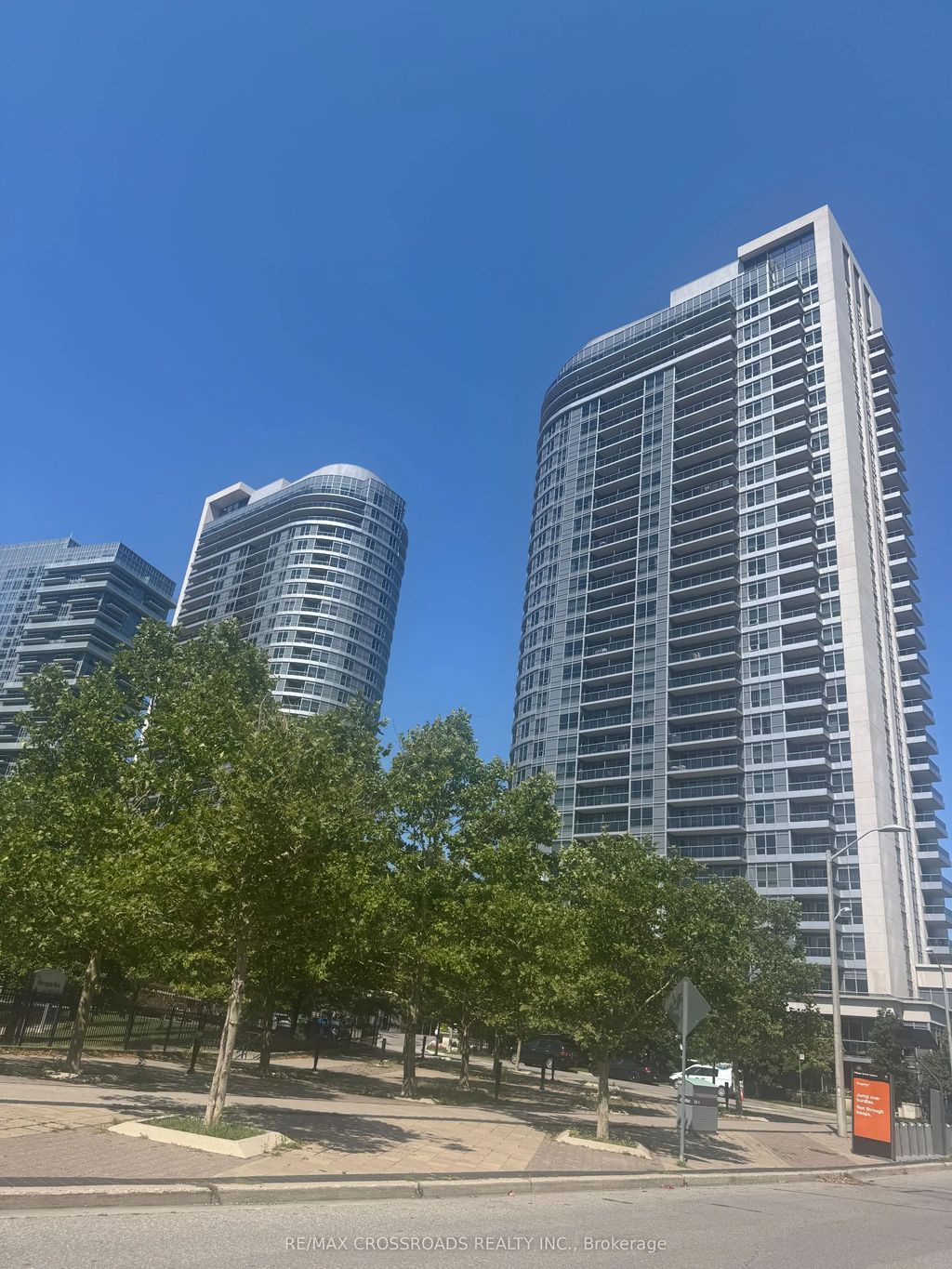 151 Village Green Square 506, Toronto E07