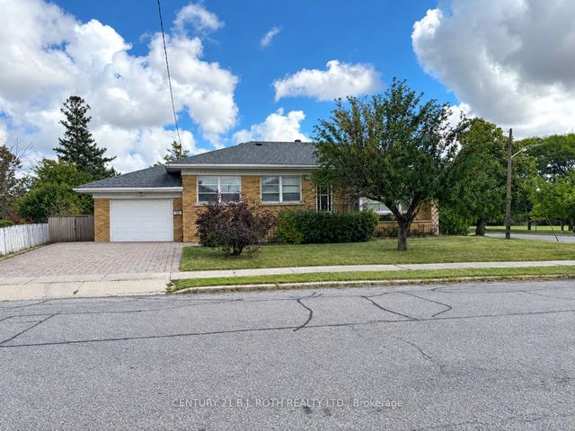 33 Lewiston Road, Toronto E04