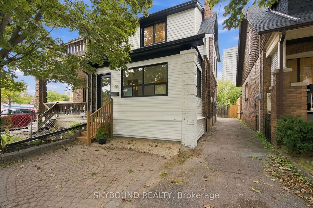 45 Westlake Avenue, Toronto E02