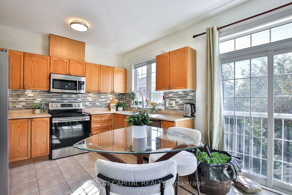 60 Wilkie Lane, Ajax