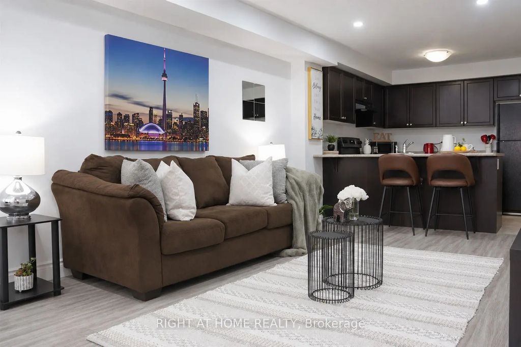 78 Abela Lane 3, Ajax