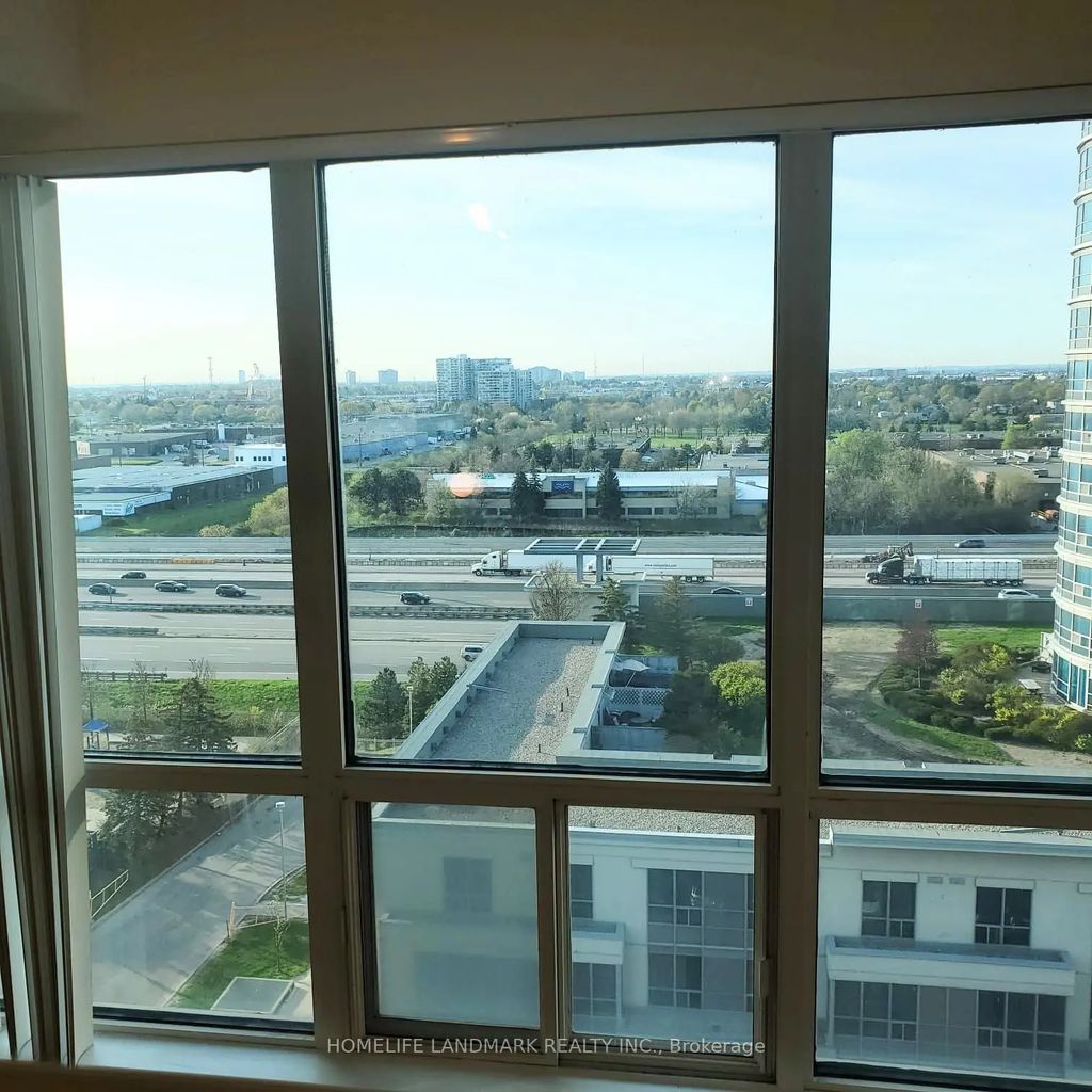 8 Lee Centre Drive 1115, Toronto E09