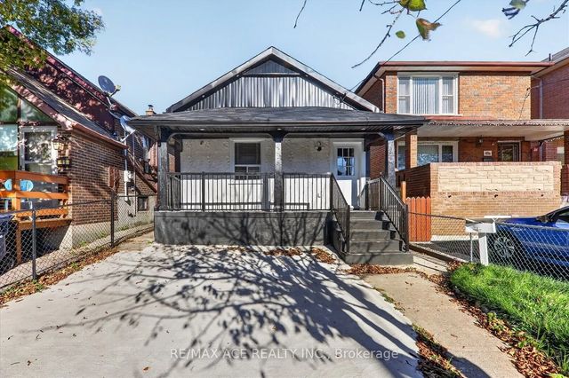 47 Laurel Avenue, Toronto E04