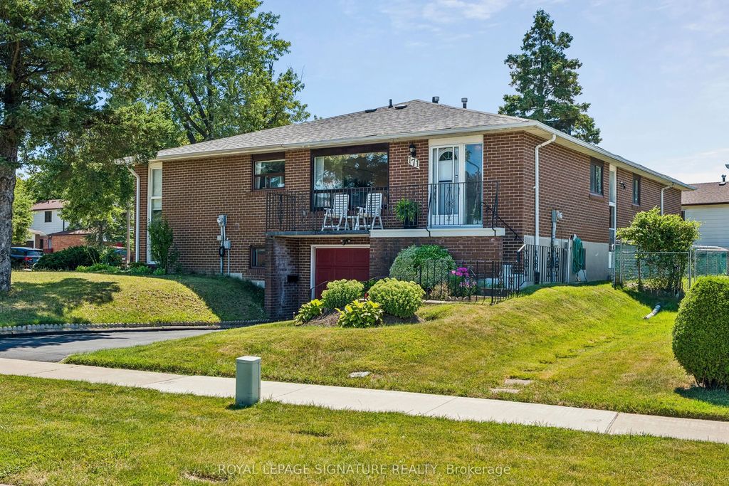 171 Petworth Crescent, Toronto E07