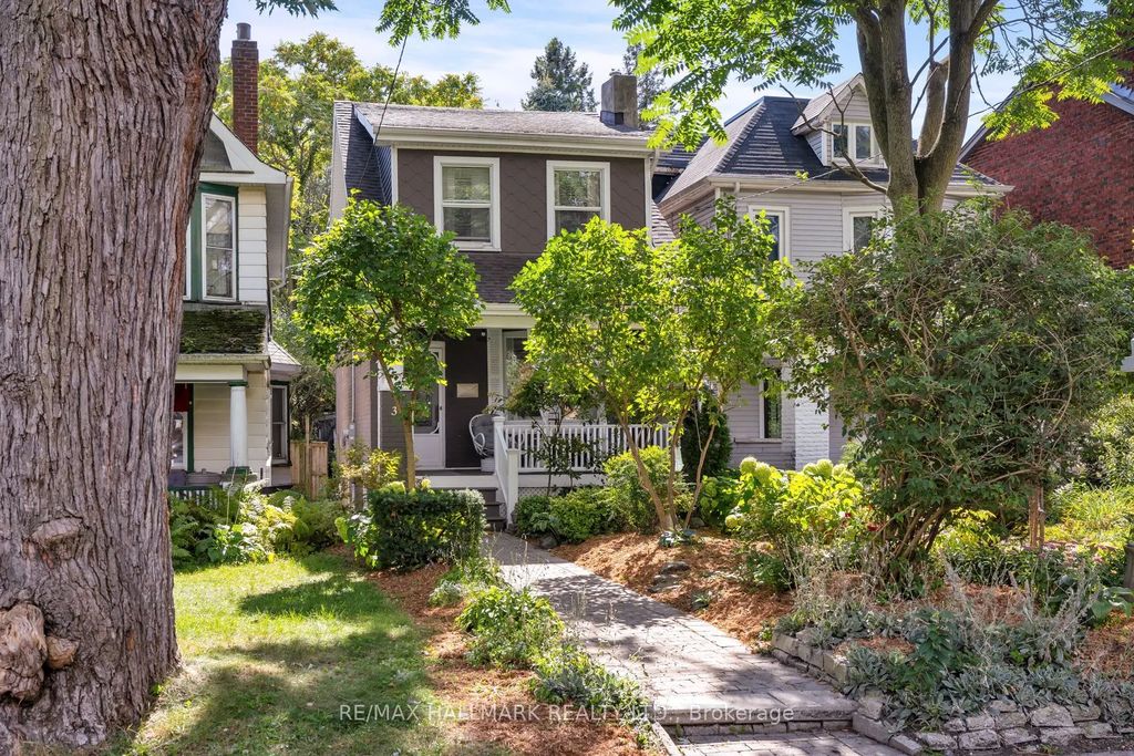 31 Cassels Avenue, Toronto E02