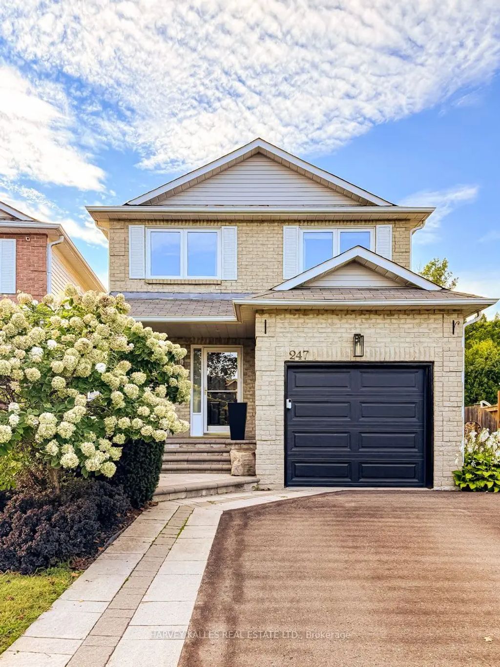 247 Overbank Drive, Oshawa