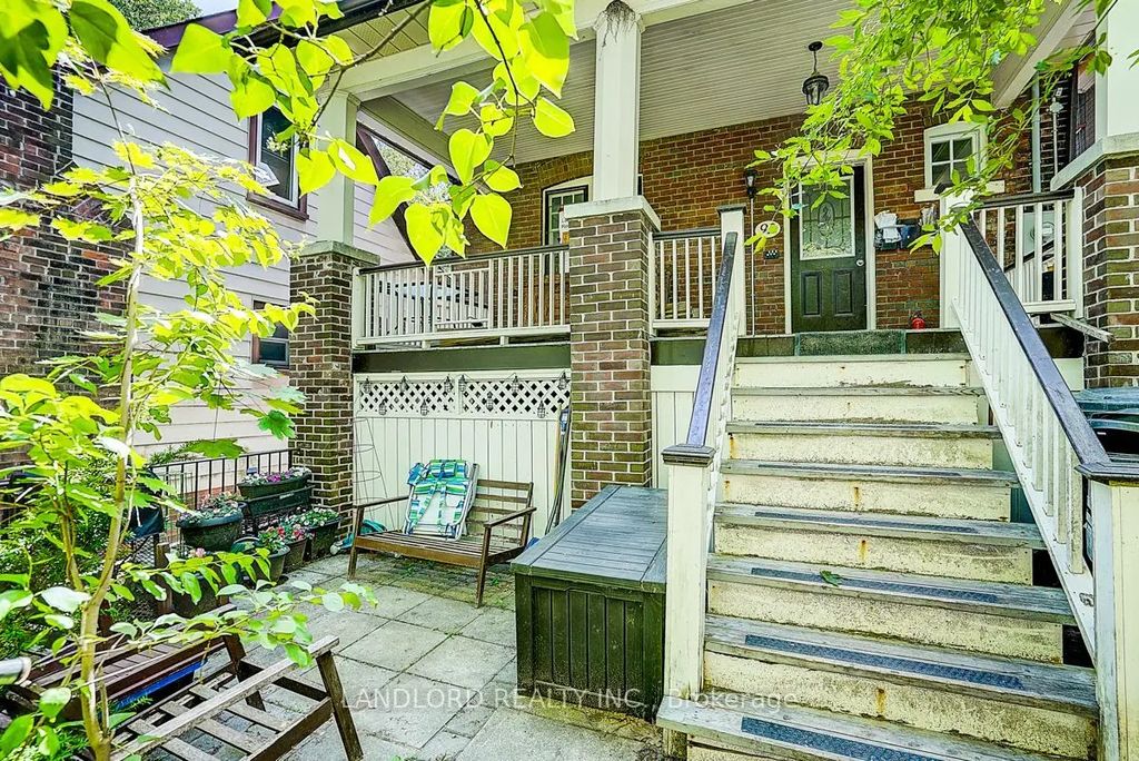 92 Neville Park Boulevard 3, Toronto E02