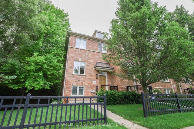 495 Mearns Avenue, Clarington
