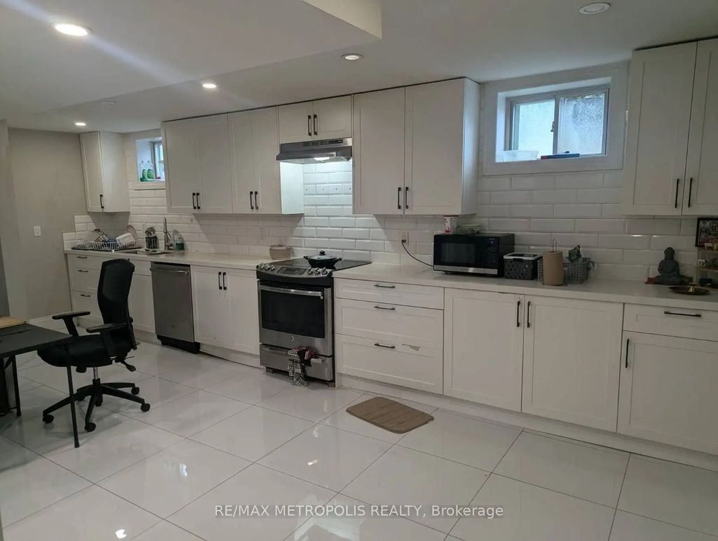 181 Flora Drive Bsmt, Toronto E04